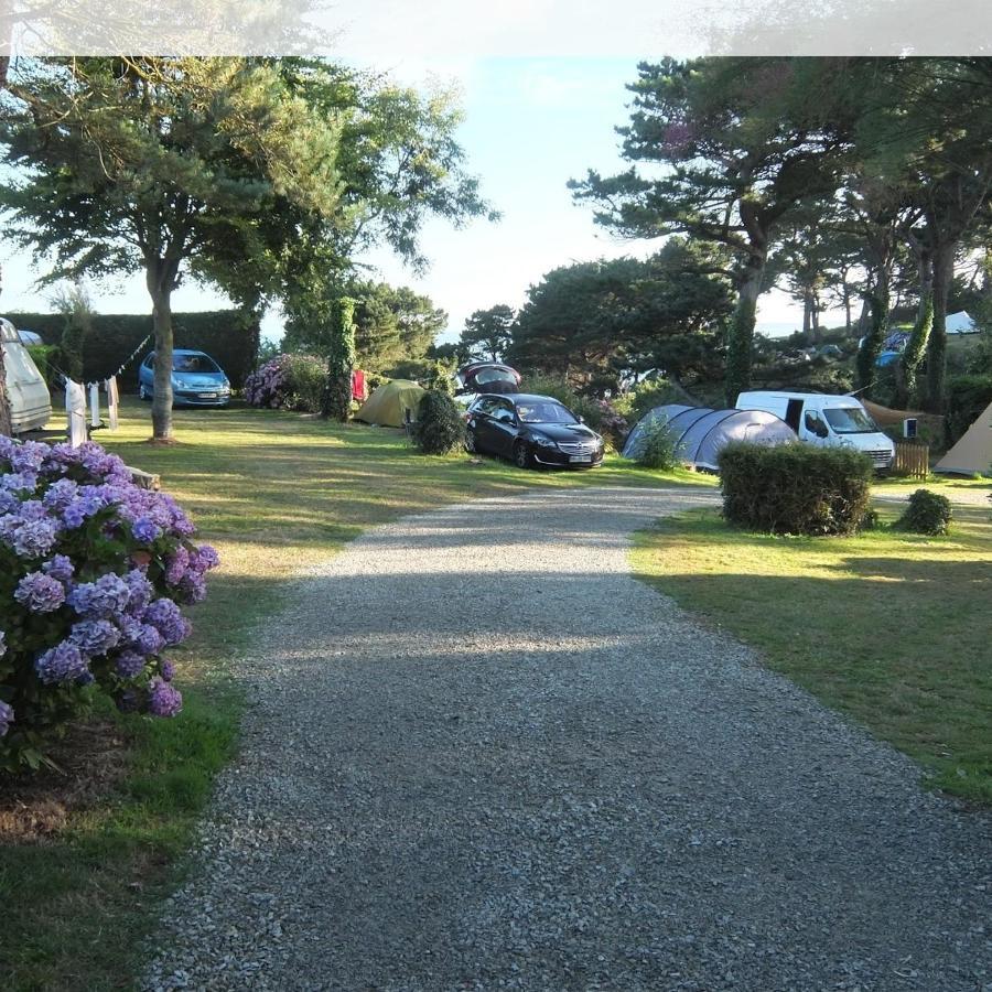 Les Hortensias grande tente familiale deux chambres et séjour vue mer sur camping nature Plestin-les-Grèves Extérieur photo