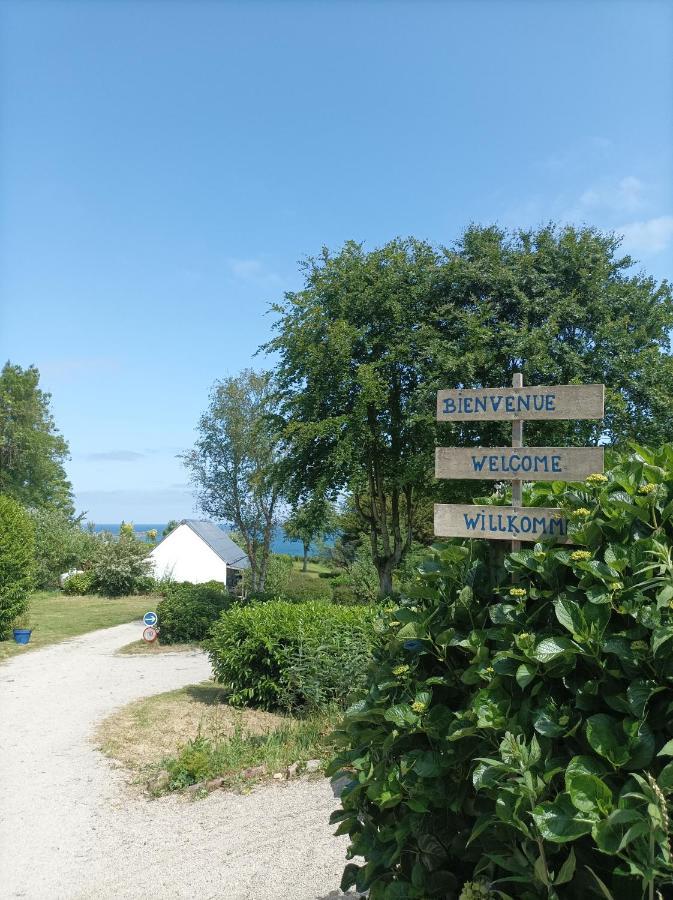 Les Hortensias grande tente familiale deux chambres et séjour vue mer sur camping nature Plestin-les-Grèves Extérieur photo
